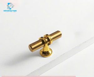 Núm Tân Cổ Điển Màu Vàng
